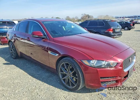 2017 Jaguar Xe z USA, uszkodzony, nr VIN SAJAR4BG8HA964946